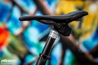 Mit der Reverb AXS-Variostütze möchte RockShox ein weiteres Mal den Sattelstützen-Markt revolutionieren