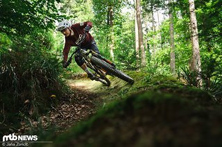 Auch schnelle Richtungswechsel machen mit dem wendigen Enduro richtig Spaß