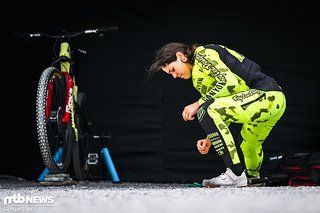 Marine Cabirou musste ins zweite Qualifying und ist deshalb ziemlich früh auf die Strecke gegangen.