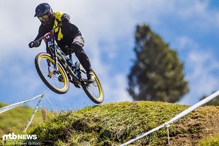 Fabien Barel hat sichtlich Spaß auf dem neuen Bike Fabien Barel hat sichtlich Spaß auf dem neuen Bike