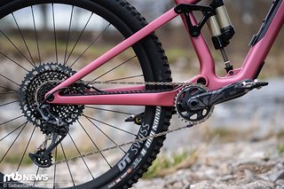 Geschaltet wird mit einer SRAM X01 Eagle Schaltgruppe