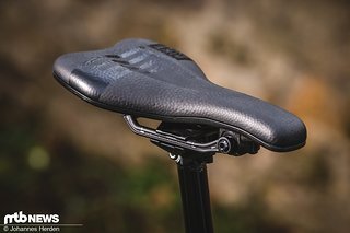 Und mit BikeYoke geht es weiter – im Gegensatz zur Stütze sieht man den Sattel bislang noch selten