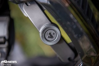 Der Drehrad-Verschluss sorgte leider für etwas Druck im Nackenbereich. Der Drehrad-Verschluss sorgte leider für etwas Druck im Nackenbereich.