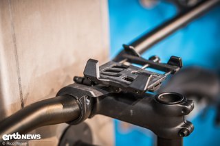 Vor allem für entspannte Touren mit Navigation interessant: die Handyhalterung! Vor allem für entspannte Touren mit Navigation interessant: die Handyhalterung!