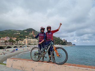 Neues Kit von Giro für die EWS in Finale, whooop!