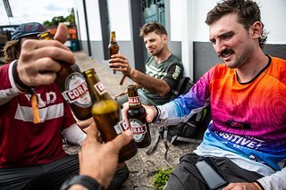 Diesmal hat sich Phil Atwill den Tagessieg geholt – gar nicht so schlecht auf einem Leihbike.