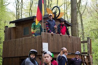 Wer kein Interesse hatte an einer der diversen Challenges teilzunehmen, konnte bei Musik, Bier und Wurst auch einfach das rege Treiben beobachten und genießen.
