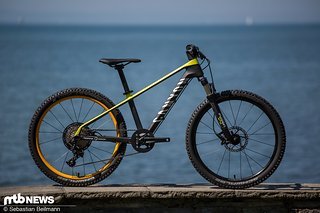 Das Canyon Exceed CF steht den großen Bikes in kaum etwas nach
