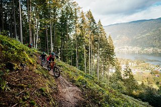 Mit den SeeDuroWeeks soll es künftig eine weitere Rennserie für Enduro-Fahrer:innen in Österreich geben, die sich 2024 über die Mai-Wochen erstreckt. Mit den SeeDuroWeeks soll es künftig eine weitere Rennserie für Enduro-Fahrer:innen in Österreich geben, die sich 2024 über die Mai-Wochen erstreckt.