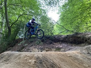 ... scheint mit dem schicken Trailbike aus Dortmund garantiert