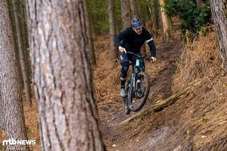 Das Druid V2 glänzt trotz seiner nur 130 mm am Heck mit einer beeindruckenden Abwärtsperformance. Das Druid V2 glänzt trotz seiner nur 130 mm am Heck mit einer beeindruckenden Abwärtsperformance.