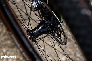 Die italienische Komponentenmanufaktur Extralite versorgt Candice Lill mit Naben für ihr Renngefährt.