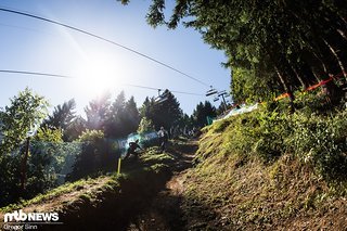Der Anspruch in Champéry kommt nicht durch den ruppigen Untergrund oder brutale Wurzelfelder, sondern tatsächlich in erster Linie durch das extreme Gefälle.