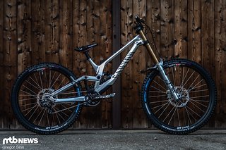 Alle Canyon-Fahrer haben Rahmen in Chrom-Optik bekommen