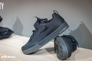 Alternativ gibt es auch ein Modell in Schwarz.