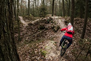 Downhill-Spaß. Kleine Stufen. Dann Wellenbahn. Downhill-Spaß. Kleine Stufen. Dann Wellenbahn.