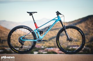 Das Mondraker Foxy XR Testbike mit montierter SRAM Eagle AXS-Schaltung