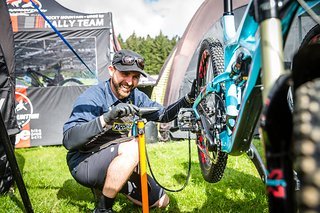 Jake, der Teammechaniker für alle europäischen Rennen, war uns eine Riesen-Hilfe