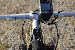 Auf langen Touren darf ein Garmin am Cockpit nicht fehlen Auf langen Touren darf ein Garmin am Cockpit nicht fehlen