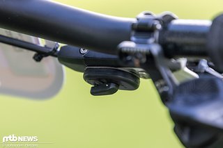 Auch an seinem Scott Spark sind die kleinen Blips montiert, um in der Aero-Position schalten zu können. Auch an seinem Scott Spark sind die kleinen Blips montiert, um in der Aero-Position schalten zu können.
