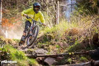 Das Downhill-Fahrwerk aus dem Hause Fox ist völlig zurecht ein absoluter Klassiker Das Downhill-Fahrwerk aus dem Hause Fox ist völlig zurecht ein absoluter Klassiker