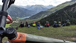 Aussicht, gute Gesellschaft und sich anstrengen Aussicht, gute Gesellschaft und sich anstrengen
