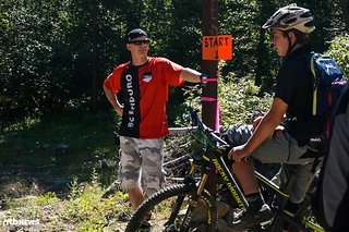 Am Start zu Stage 1 geht es entspannt zu