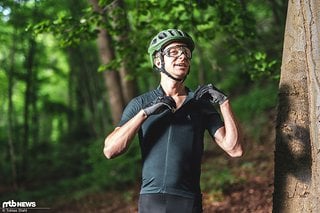 Zipper über die ganze Länge erleichtern nicht nur den Boxenstopp