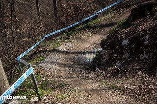 Im ersten Teil der Rennstrecke sind die Streckenverhältnisse trotz ergiebiger Regenfälle in den letzten Tagen überraschend gut