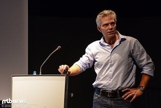 Der CEO von MIPS, Johan Thiel, auf der Eurobike 2014