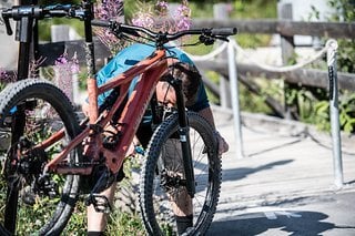 Kurze Boxenstopps für den Akku-Tausch und das Auffüllen der eigenen Energie-Reserven durften natürlich nicht fehlen.