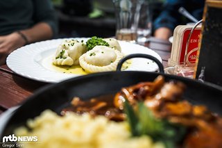 Natürlich mit Kärntner Kasnudeln! Natürlich mit Kärntner Kasnudeln!