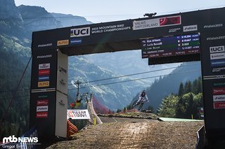 … in Champéry ist der Franzose ganz untypisch schon sehr früh gestürzt