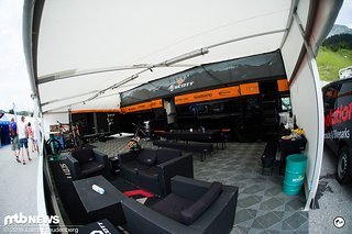 Gähnende Leere nach der Quali bei Scott. Es ist wieder Trackwalk Zeit.