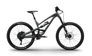 Das YT Capra AL Comp wechselt für einen Preis von 2.999 € den Besitzer. Je nach Laufradgröße wiegt das schicke Bike 14,5 kg (29") oder 14,2 kg (27,5"). Das YT Capra AL Comp wechselt für einen Preis von 2.999 € den Besitzer. Je nach Laufradgröße wiegt das schicke Bike 14,5 kg (29") oder 14,2 kg (27,5").