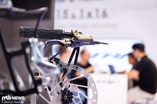Die TRP EVO PRO soll die perfekte Wahl für sicheres und standfestes Verzögern in zornigem Gelände sein. Die TRP EVO PRO soll die perfekte Wahl für sicheres und standfestes Verzögern in zornigem Gelände sein.