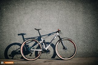 Das Team wird 2021 auf dem BMC Fourstroke sowie dem Twostroke unterwegs sein