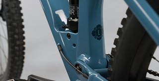 Beim Hauptrahmen setzt YT auf Carbon ... Beim Hauptrahmen setzt YT auf Carbon ...