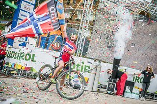 Gunn-Rita Dahle-Flesjaa ist völlig verdient neue Marathon-Weltmeisterin.