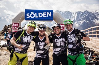 Strahlende Gesichter vor dem Start