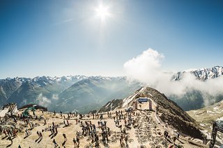 Perfektes Wetter beim Start der Schnitzeljagd auf über 3.000 Meter Höhe!