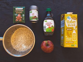 Die Zutaten für das winterliche Porridge.