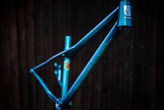 Frame aus Stahl oder Titan Frame aus Stahl oder Titan