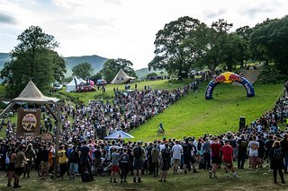 Sattes Grün im Zielbereich – and the winner is … Sattes Grün im Zielbereich – and the winner is …