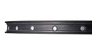 Die Speichenlöcher sind stark außermittig Die Speichenlöcher sind stark außermittig