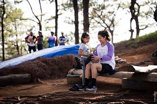 Cycle of Bayanihan zeigt die Reise von Freeriderin Samantha Soriano zu ihren Wurzeln Cycle of Bayanihan zeigt die Reise von Freeriderin Samantha Soriano zu ihren Wurzeln