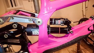 Ich wollte ein Luftfahrwerk fahren, also habe ich mich für einen RockShox Vivid Air entschieden