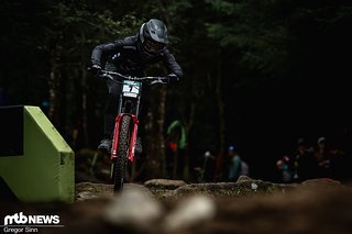 Dritte wurde die haushohe Favoritin und Val di Sole-Dominatorin Sacha Earnest.