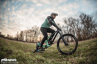 Mit Zwift das Mountainbiken simulieren? Das klappt nicht wirklich: Das Fahren auf Repack Ridge ist ein nettes Gadget, hat aber mit dem richtigen Fahren so ziemlich gar nix zu tun Mit Zwift das Mountainbiken simulieren? Das klappt nicht wirklich: Das Fahren auf Repack Ridge ist ein nettes Gadget, hat aber mit dem richtigen Fahren so ziemlich gar nix zu tun