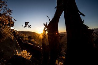 Als Nachrücker für Gee Atherton dabei und mit frisch lackiertem YT-Rahmen am Start, möchte Bienve Aguado Alba beweisen, dass er auch im Freeride-Bereich mitmischen kann. Wir wünschen viel Glück bei der ersten Rampage!